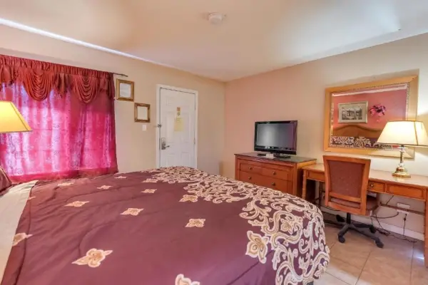 Los Banos Motel 5